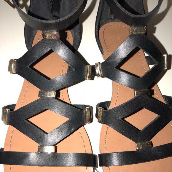 Sandals - Picture 2 of 3